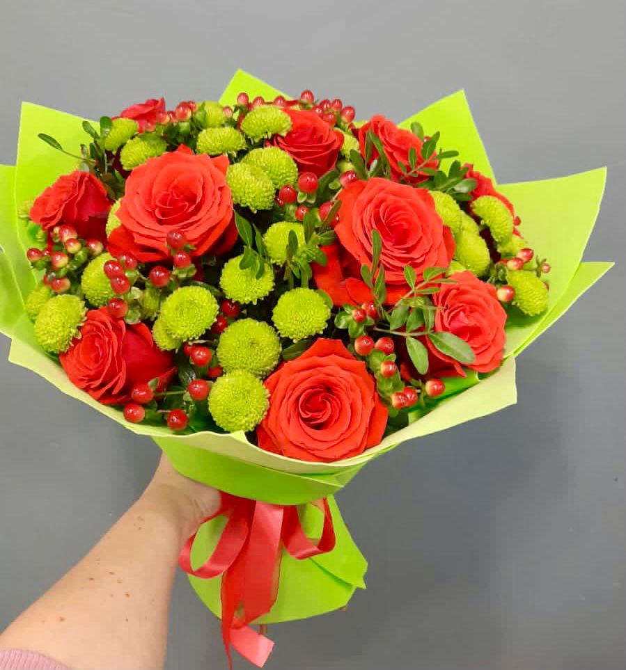 Букет цветов из: Хризантемы и Розы в Инском