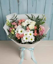 Букет цветов из:  Розы, Лизиантусы и Хризантемы в Инском