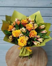 Букет цветов из:  Альстромерии и Розы #REPLACE_PRED# Инском