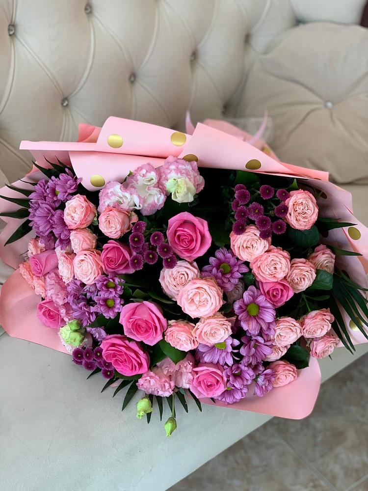 Букет цветов из: Хризантемы, Розы и Лизиантусы в Инском