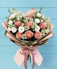 Букет цветов из:  Розы, Альстромерии и Лизиантусы в Инском