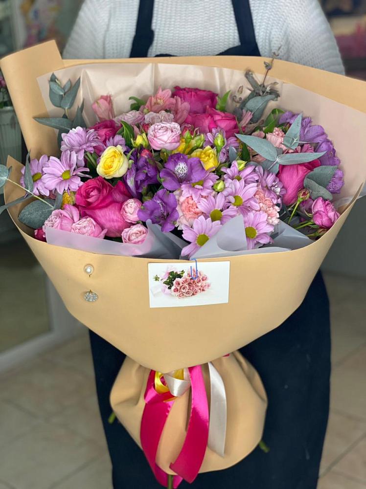 Букет цветов из: Хризантемы, Гвоздики и Альстромерии в Инском