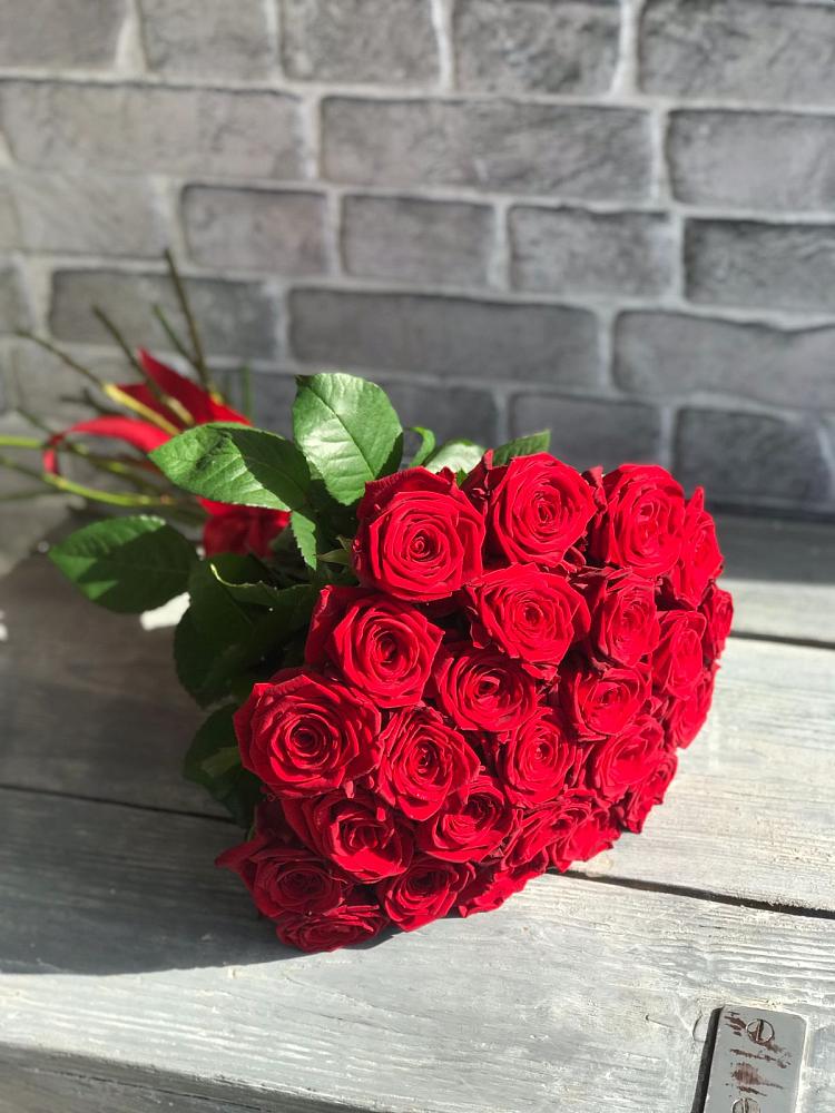 Букет Красные розы Фридом в Инском