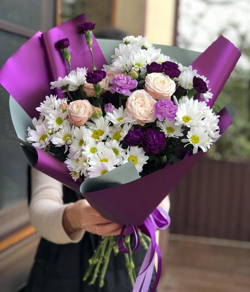 Букет цветов из: Хризантемы, Гвоздики и Розы в Инском