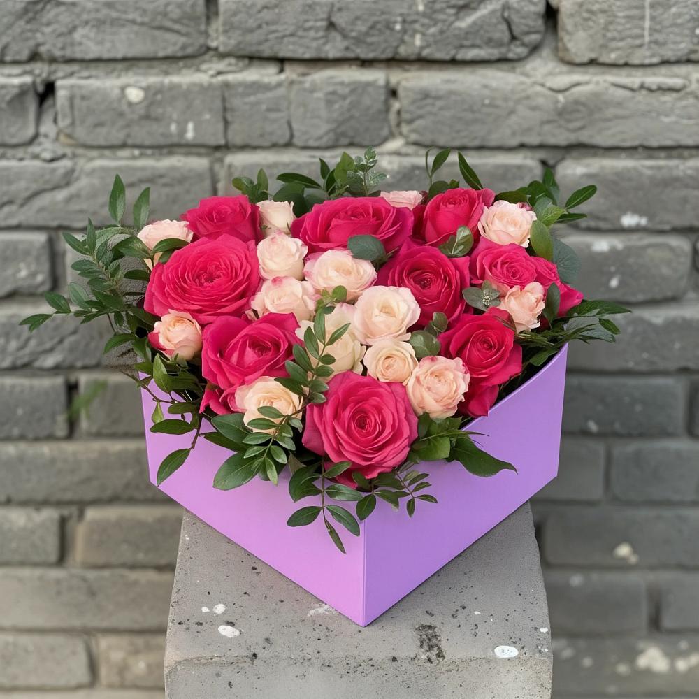Цветочная композиция из Розы в коробке в Инском
