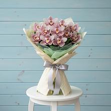 Букет цветов из:  Орхидеи и Розы в Инском