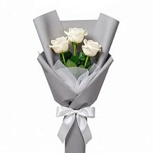 Букет 3 белые розы в Инском