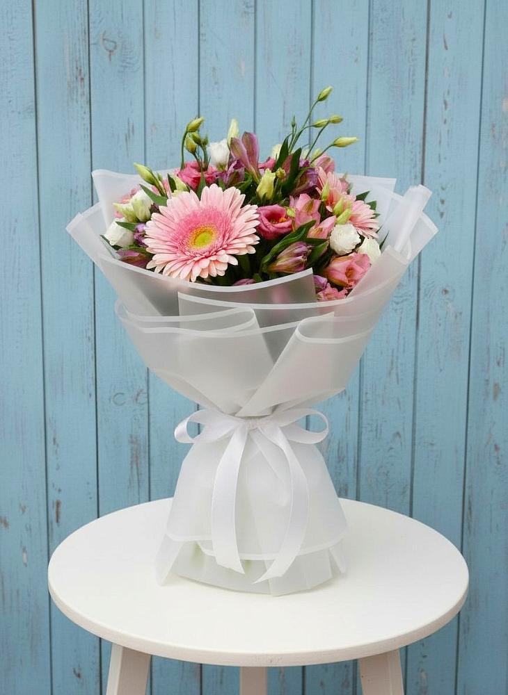 Букет цветов из: Герберы, Альстромерии и Лизиантусы в Инском