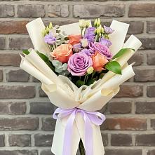 Букет цветов из:  Лизиантусы и Розы #REPLACE_PRED# Инском