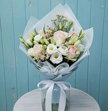 Букет цветов из:  Розы и Лизиантусы в Инском
