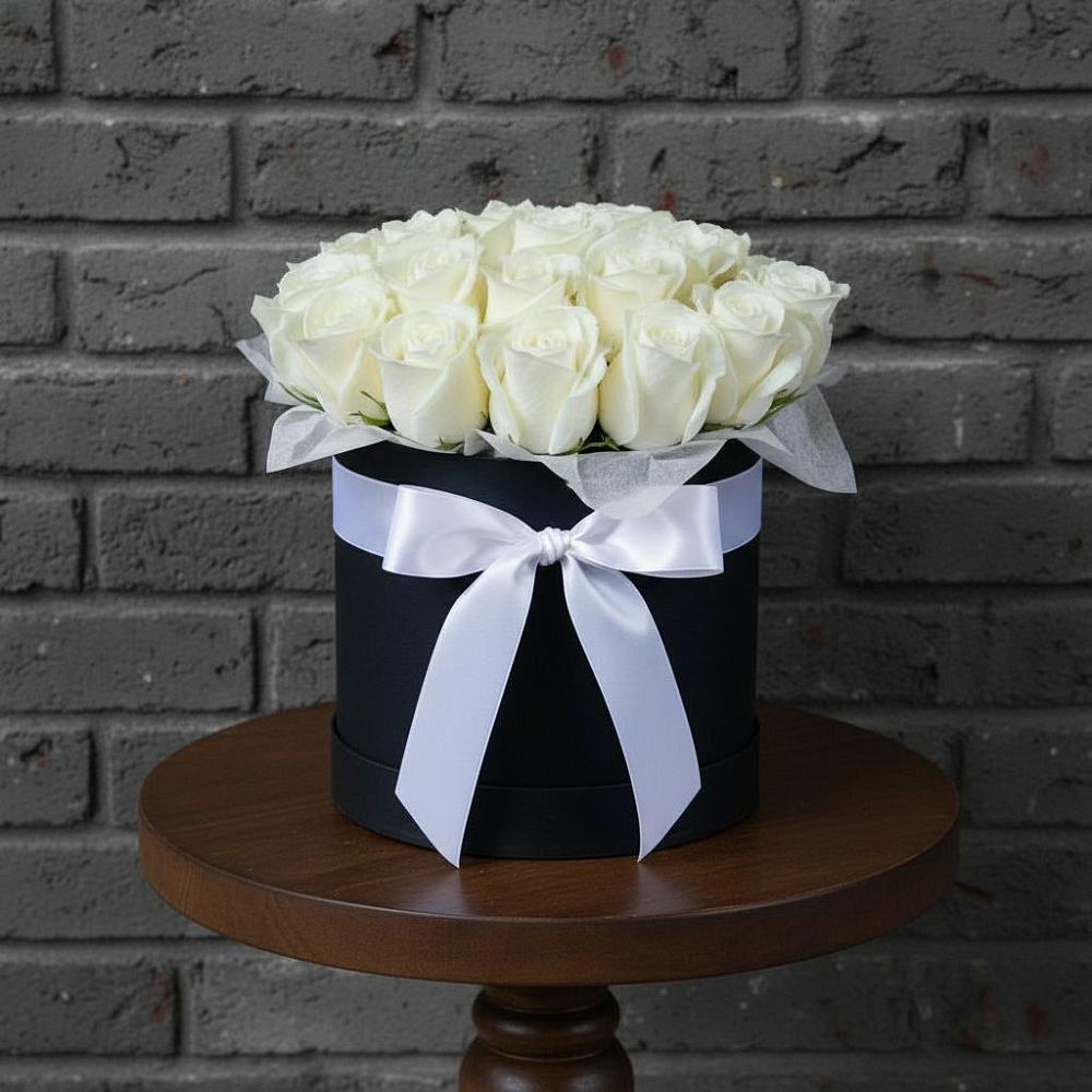 Цветочная композиция из Розы в шляпной коробке в Инском