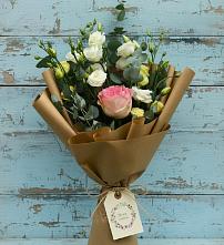 Букет цветов из:  Розы и Лизиантусы в Инском