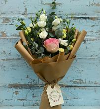 Букет цветов из:  Розы и Лизиантусы в Инском