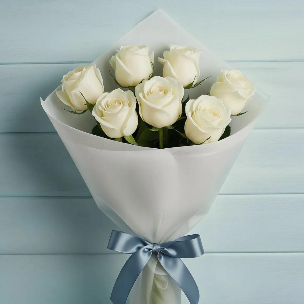 Букет 7 Белых роз Эдлесс Лав в Инском