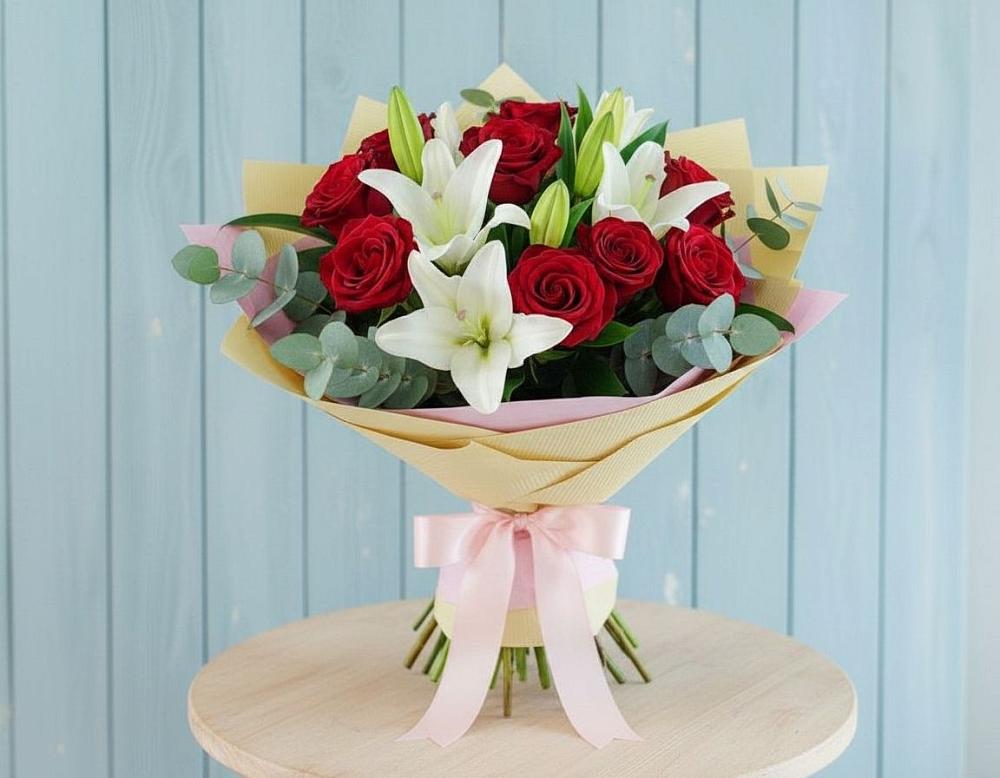 Букет цветов из: Лилии и Розы в Инском